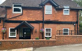 The Lodge At Carlton Tavern Free Parking